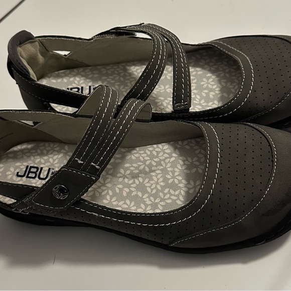 JBU Women's Flats in Cream and Gray - Picture 5 of 13